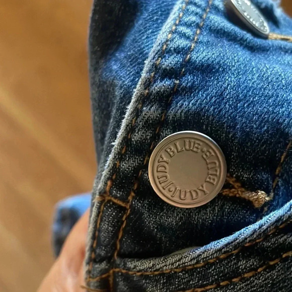Judy Blue Denim Short Overalls S - Picture 8 of 13